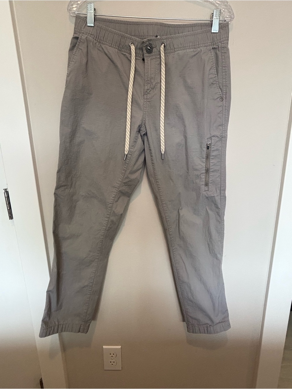 Vuori Gray Ripstop Cargo Joggers with Drawstring Waist